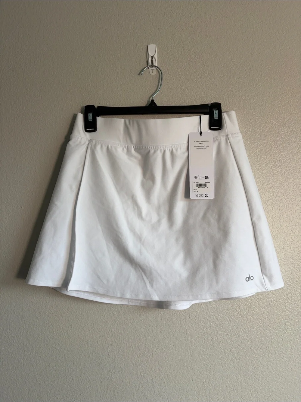 NWT ALO Yoga Alosoft Backspin Skirt in White- M